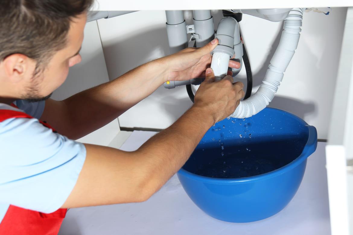 Fixing a leaking kitchen sink pipe